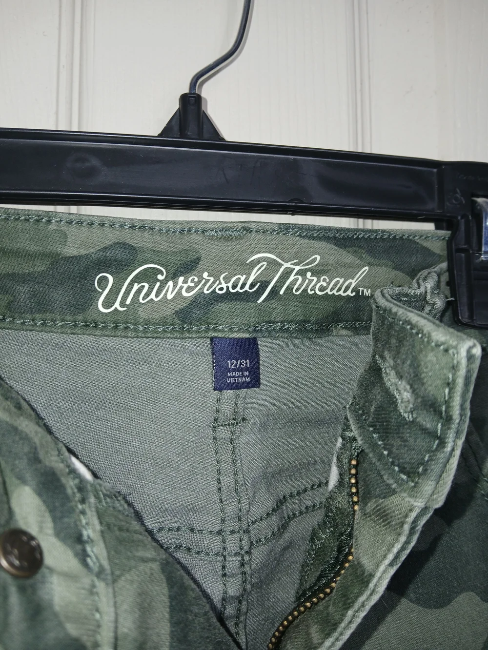 Universal Thread Men's Camo Slim Straight Jeans - Green